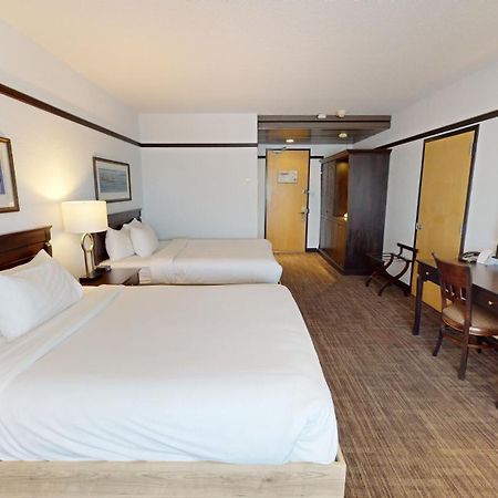 Hotel Le Montagnais Chicoutimi Buitenkant foto