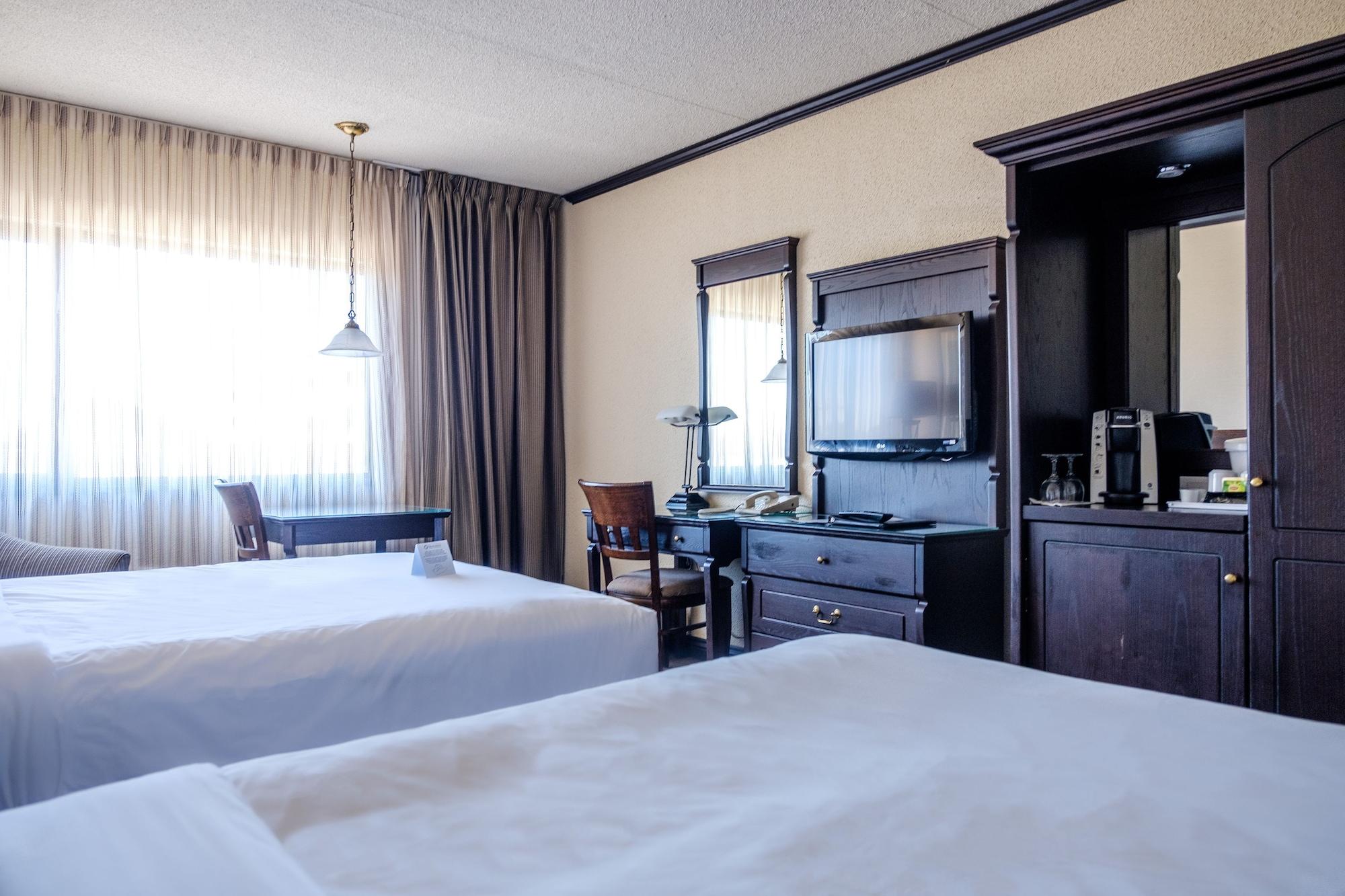 Hotel Le Montagnais Chicoutimi Buitenkant foto