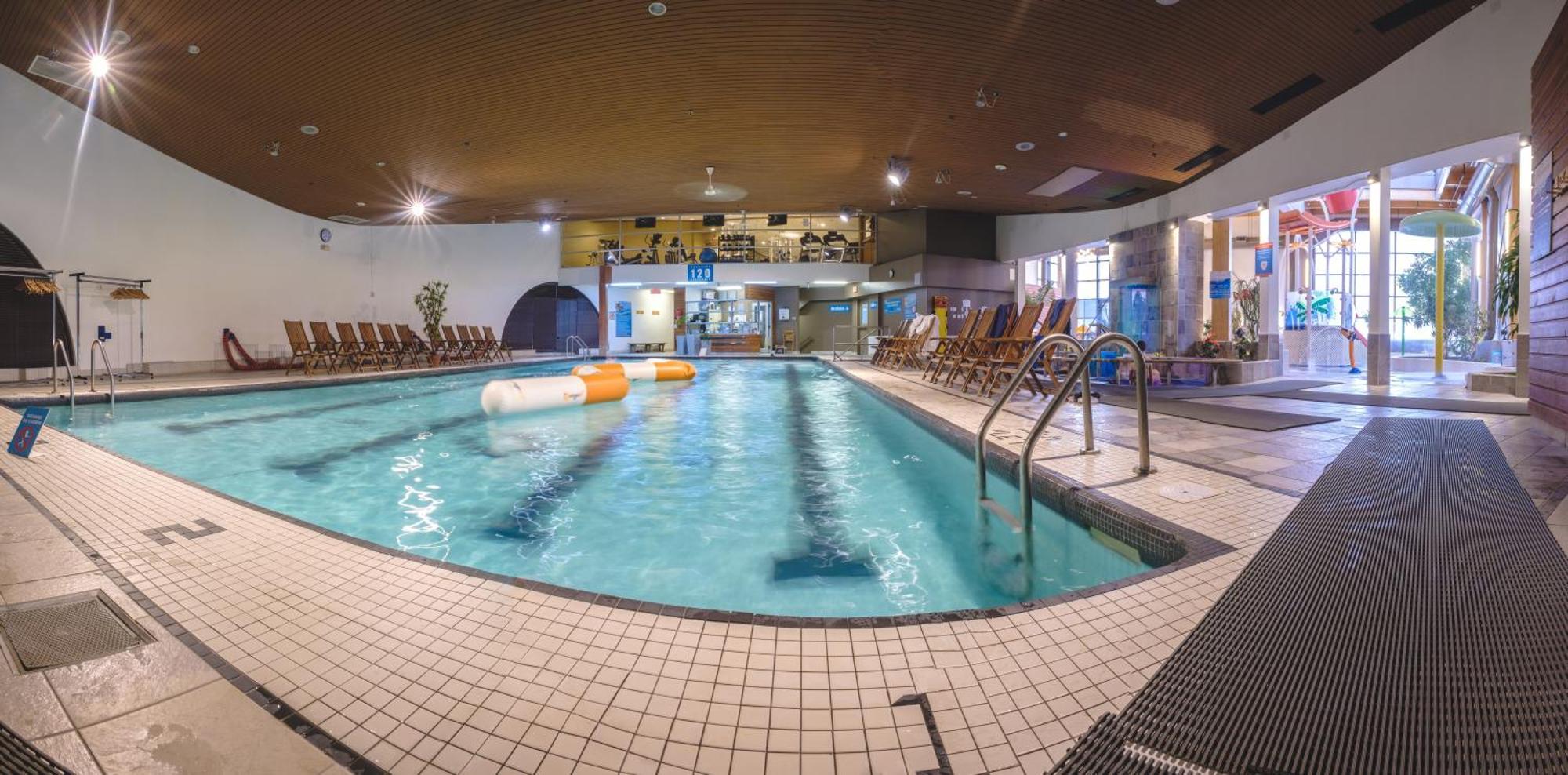 Hotel Le Montagnais Chicoutimi Buitenkant foto