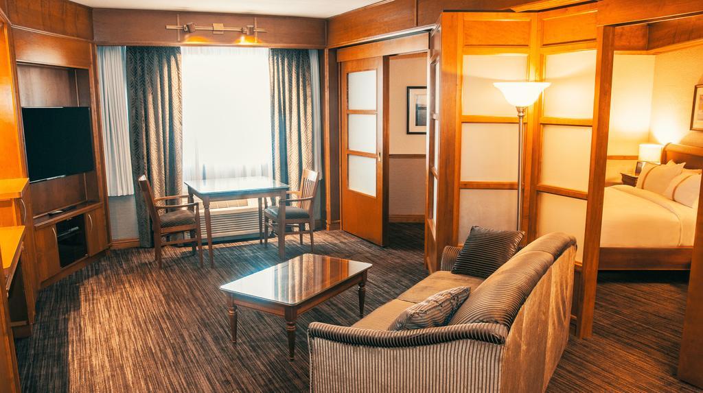 Hotel Le Montagnais Chicoutimi Buitenkant foto