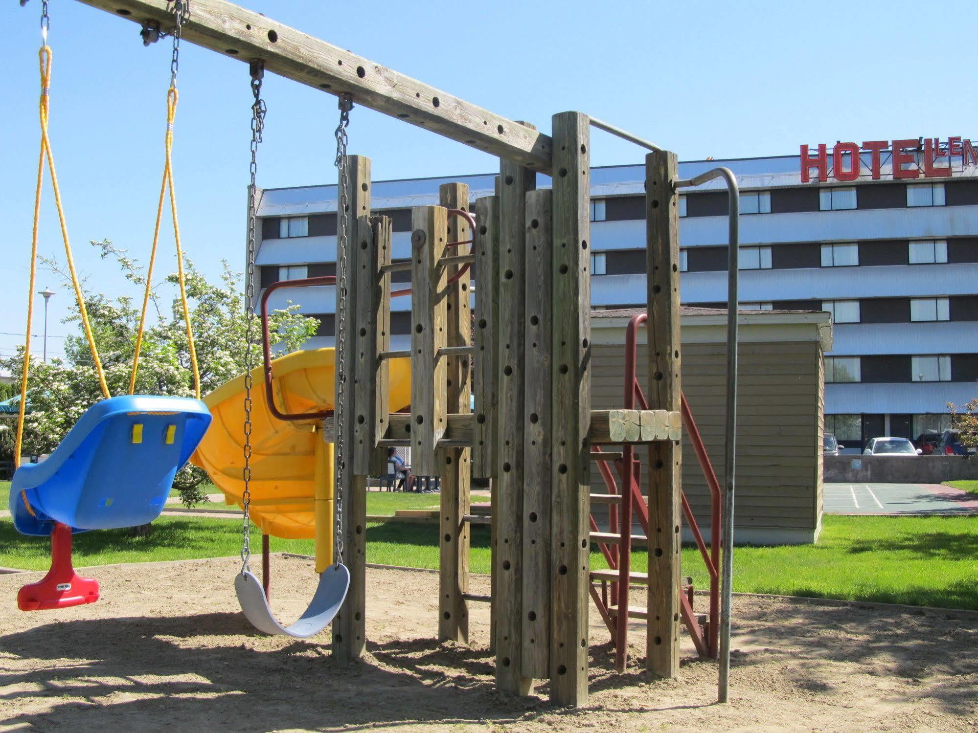 Hotel Le Montagnais Chicoutimi Buitenkant foto