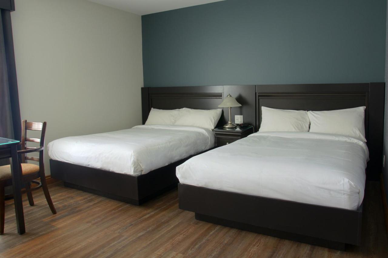 Hotel Le Montagnais Chicoutimi Buitenkant foto