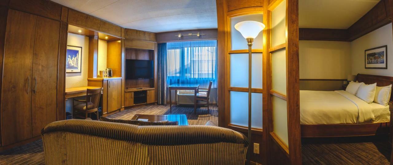 Hotel Le Montagnais Chicoutimi Buitenkant foto