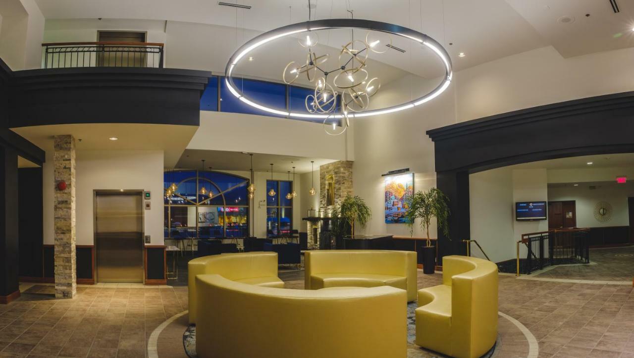 Hotel Le Montagnais Chicoutimi Buitenkant foto