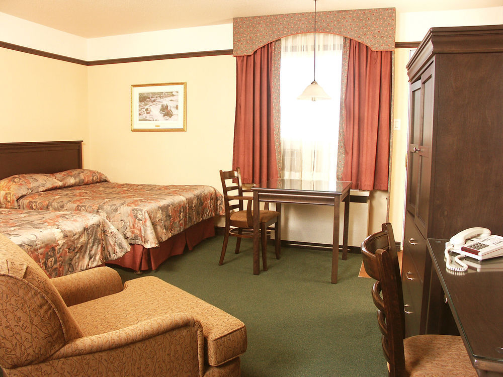 Hotel Le Montagnais Chicoutimi Buitenkant foto